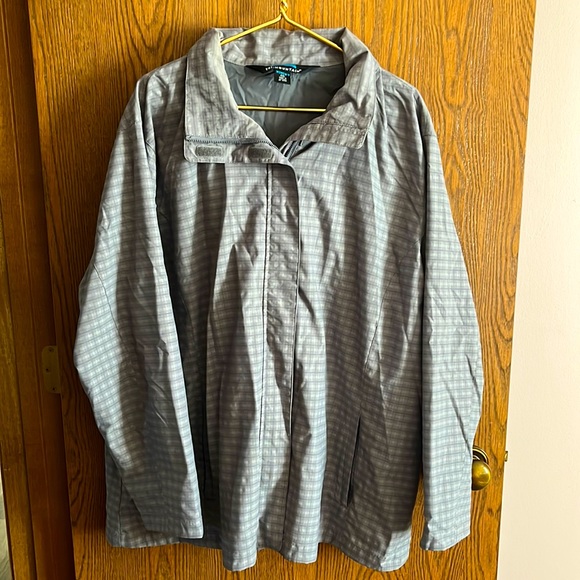 Detachable hood, lightly lined rain coat. - Picture 1 of 3